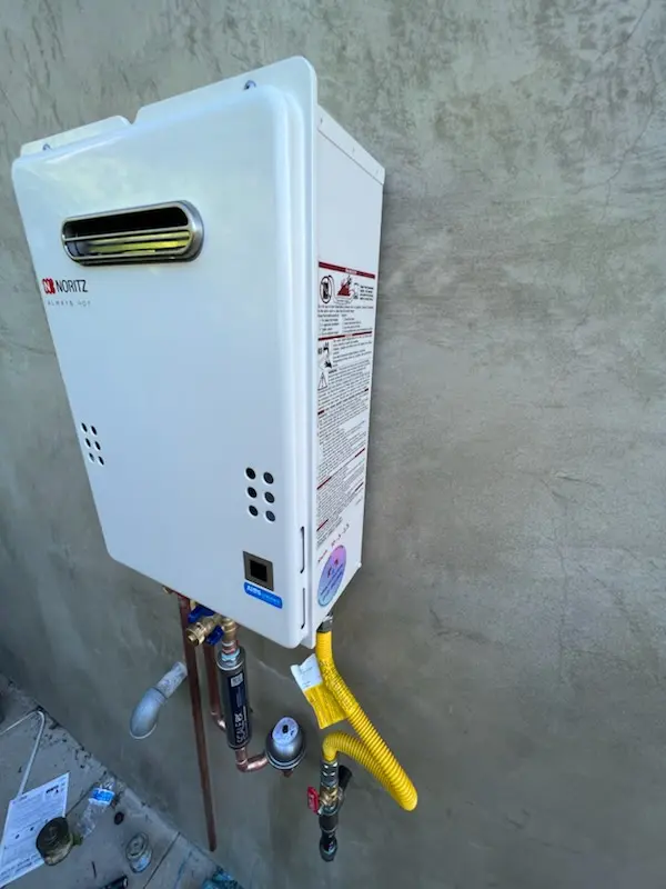 Tankless water heater installation for Oak Lawn homes